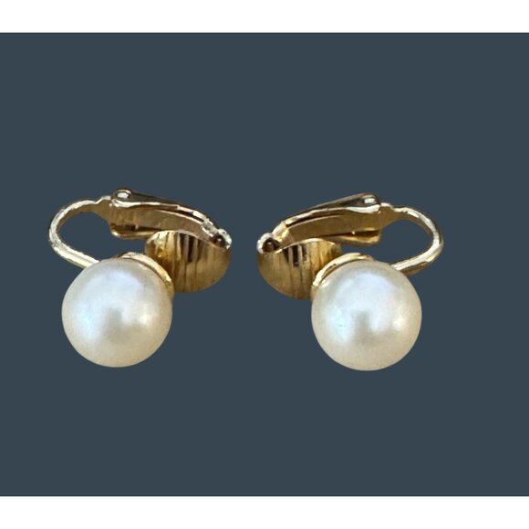 Crown Trifari Clip-On Earrings Faux Pearl Gold Tone Vintage Style - Picture 2 of 6